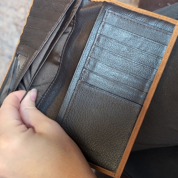 Nocona Genuine Leather Cross Wallet Billfold - Picture 9 of 10